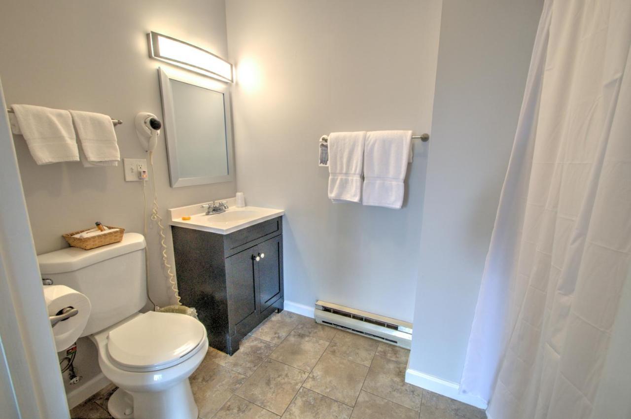 East Shore Lodging Hawley Екстер'єр фото