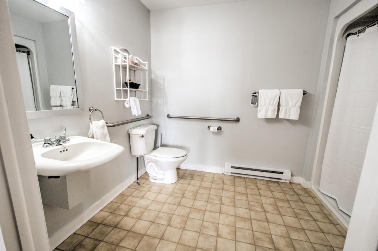 East Shore Lodging Hawley Екстер'єр фото